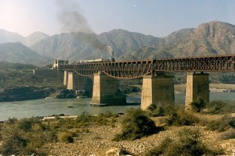 Attock bridge, 1999