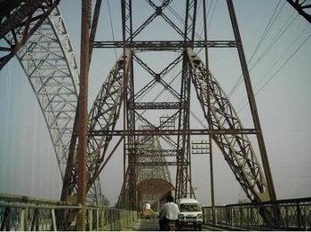 View of Lansdowne bridge girders