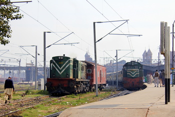 Lahore Railway Station Departure Line, Rawalpindi end