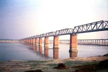 ganga_bridge_ald_ner_02.jpg