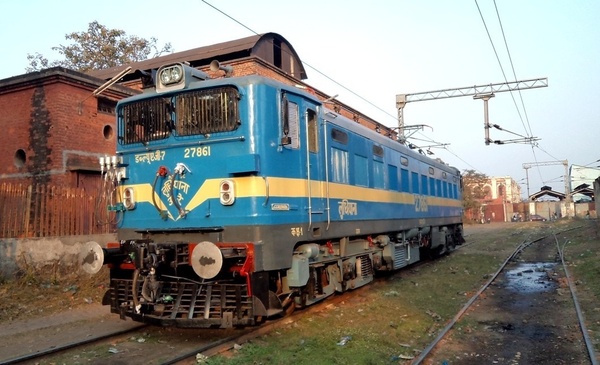 Ludhiana's WAG-7 #27861 at Charbagh workshop of Northern Railway after a health check-up and some beauty therapy. 30th January, 