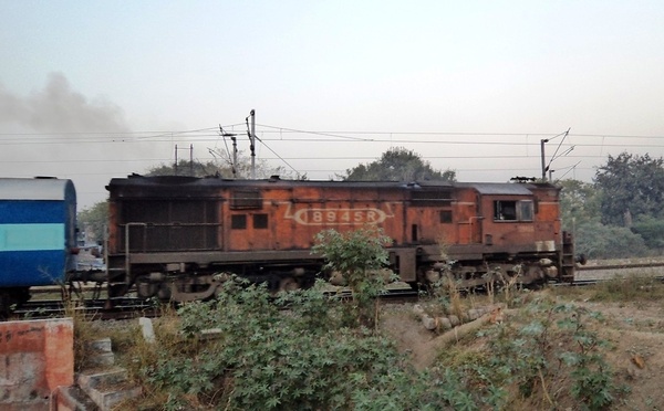 Jhansi's WDM-3A #18945R shunting in the coaching depot of Lucknow Junction (NER) on 30th January, 2012 (Santulan Mahanta)