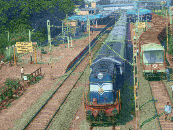 BZA WDP1 #15028 with 17643 Circar Express Depating from CCT (M L Bharat)