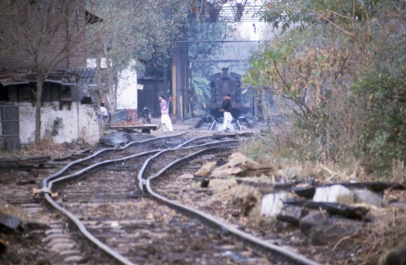 Moghulpura, tracks