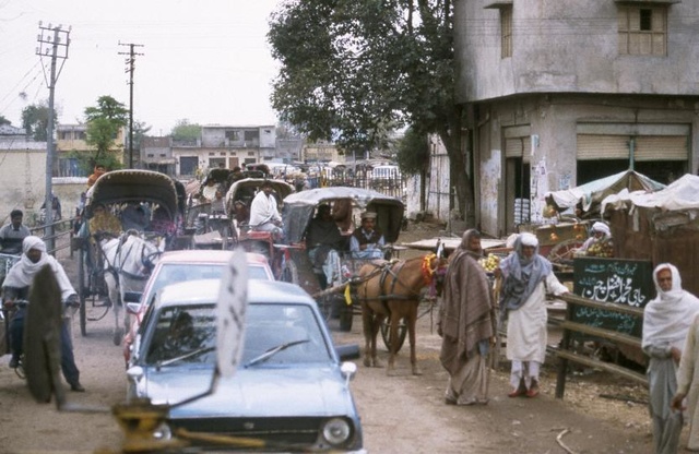 Malakwal, level crossing