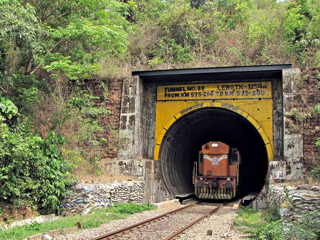 HNA_tunnel.jpg