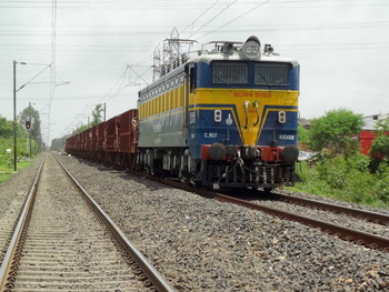 While walking from Betul to Maramjhiri station in Madhya Pradesh, got a great opportunity to capture clean and beautiful KYN WCM