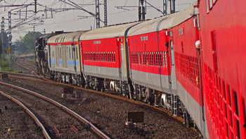 Inaugural run of 09307 INDB-YPR LHB Pooja Special