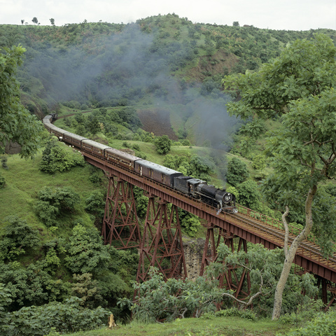 Climbing the ghats between Kalakund and Mhow