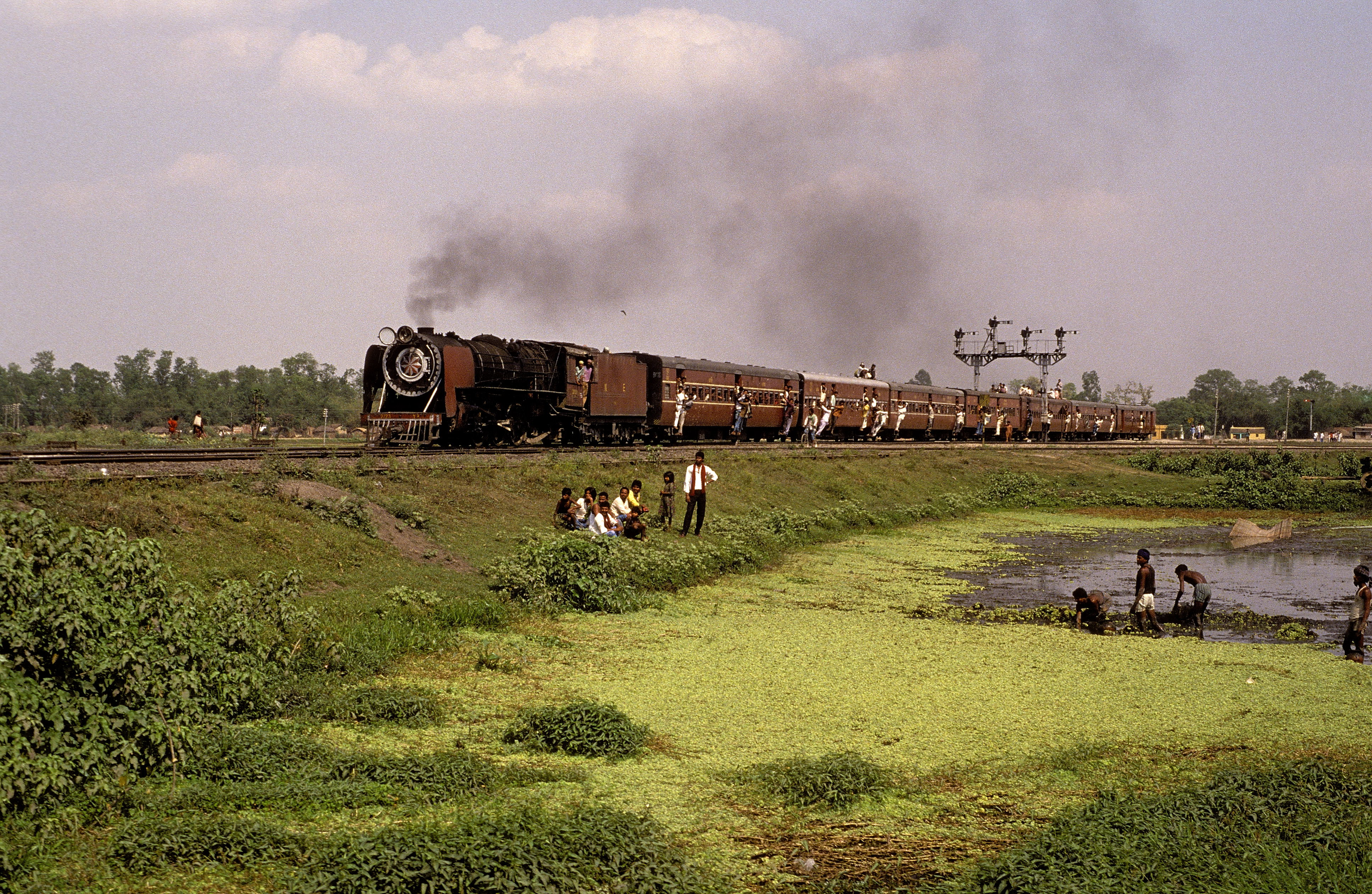 YP 2723 at Narkatiaganj