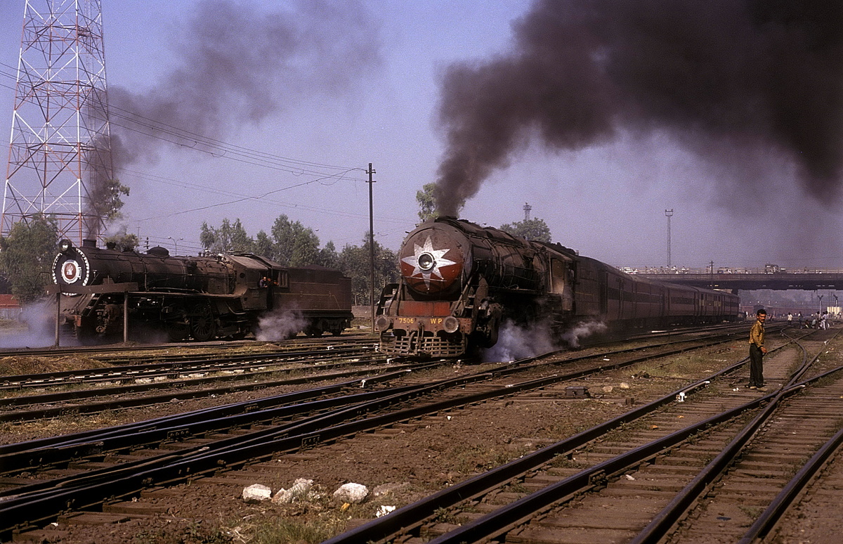 WP 7506 + WL 15051  at  Ludhiana