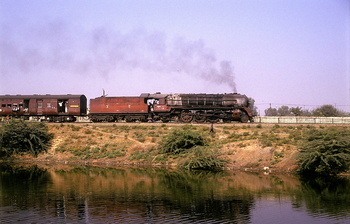 WP 7584  at  Delhi-Shahdara