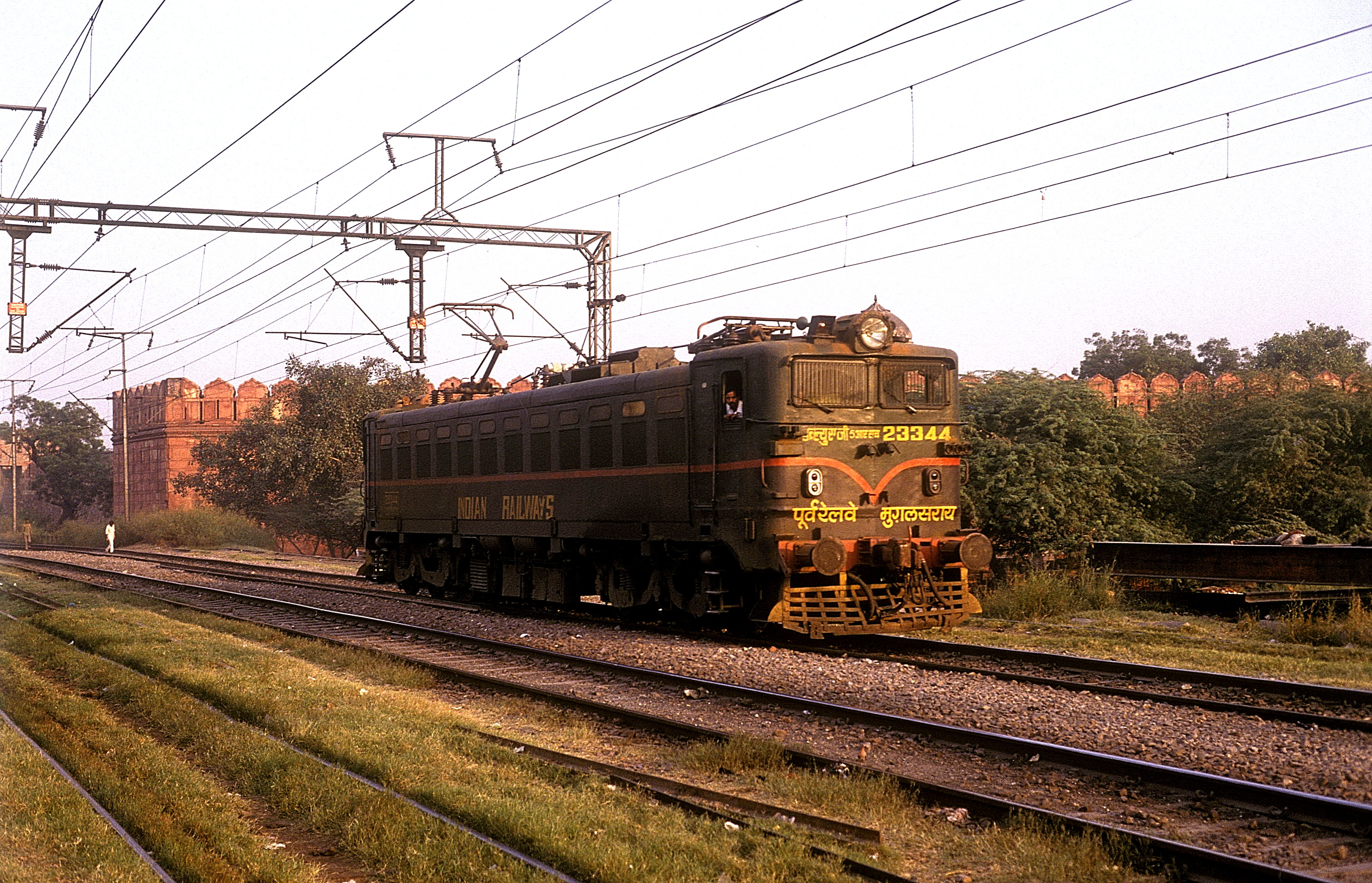 WAG-5RH 23344  at  Delhi