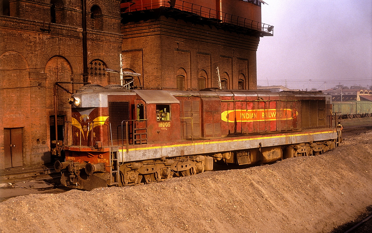 WDM-4 18005  at  Saharanpur