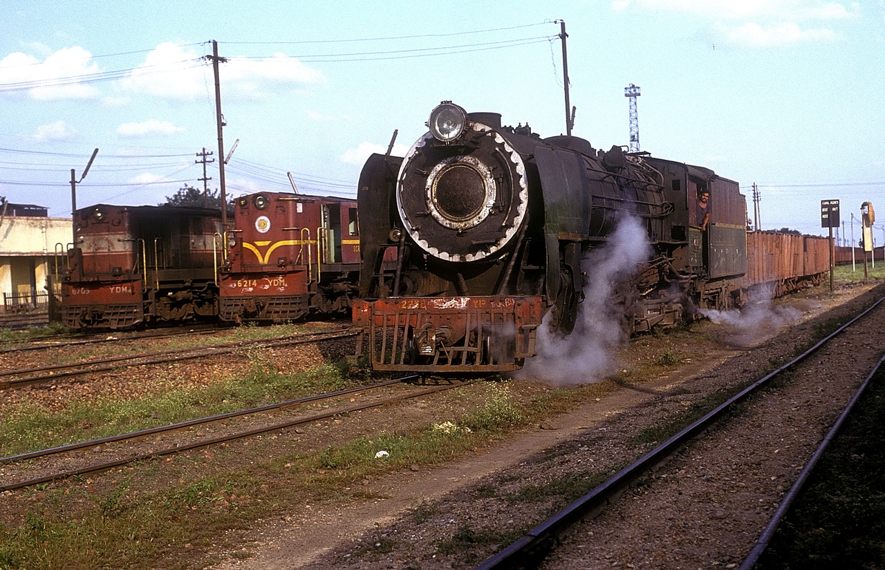 YP 2238   at Hubli 