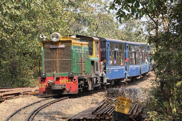 INDIA 603 (NDM-6) Water Pipe 01-02-13 (52140 0945 Matheran - Neral) v2r