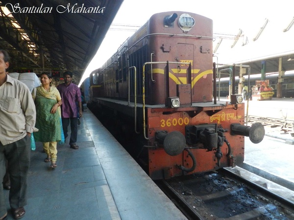 The very first WDS6R of Indian Railways from Long Hood. Notice the unusual cowcatcher (Santulan Mahanta)