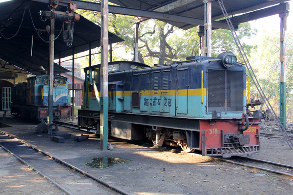 INDIA 518 & 513 (ZDM-5) Dhaulpur NG Shed 22-01-13 r