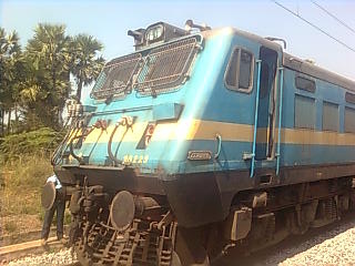 28223 with coal rakes