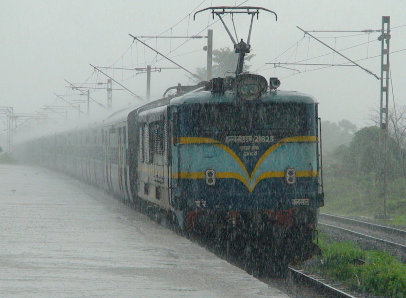 NATURE’S SHOWER BATH!

2996 Ajmer/Udaipur City Bandra Terminus express led by a BL WCAM-1# 21823 seems to be enjoying the down