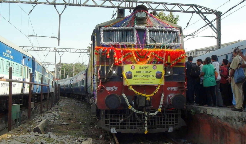 A phenomenally decorated KYN WCAM-3# 21942 poses with the birthday Queen at Mumbai Cst. (Arzan Kotval)