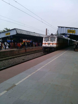 hwh wap 7 30205 with hwh ndls rajdhani(via patna) crossing durgapur at 110kmph