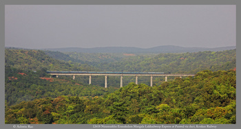 Mangala Lakswadeep Exp at Panwal-001