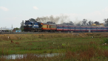 Raipur WDM 3A Powers Dead Gondia-Balaghat-Katangi DEMU Exiting from Balaghat Jn. (Ammar Rizvi)