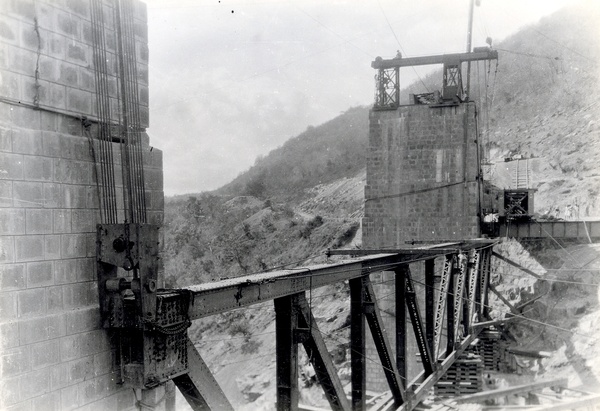 Unidentified Bridges 048