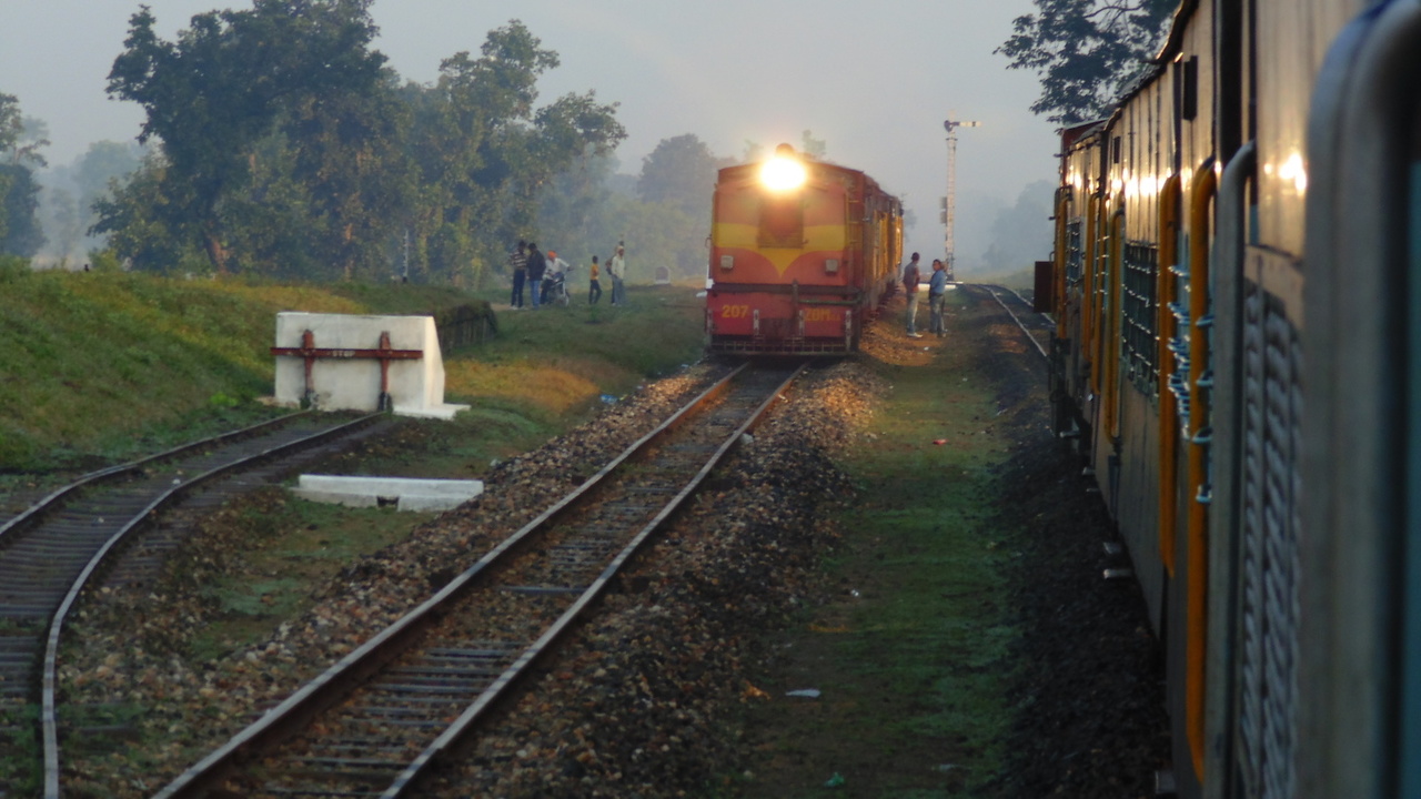 My Train 58865 Balaghat-Nainpur Jabalpur Passenger Arrives at Nagarwara Railway Station while another Train 58870 Jabalpur Balag