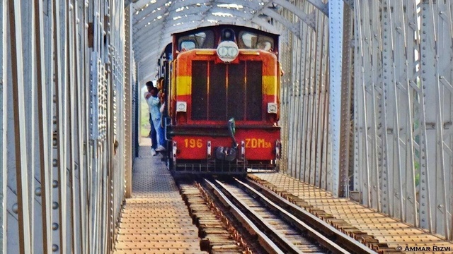 Jabalpur  - Balaghat N.G Passenger Entering inside mighty Narmada River Bridge at Jabalpur on Balaghat - Jabalpur Section (Ammar