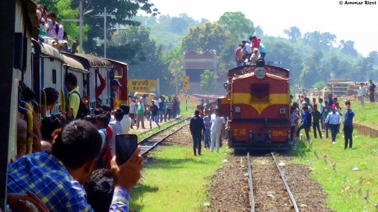 Heavy Crowd at Bargi Station for Last Journey Just One day before Mega Block on Balaghat - Jabalpur Section (Ammar Rizvi)