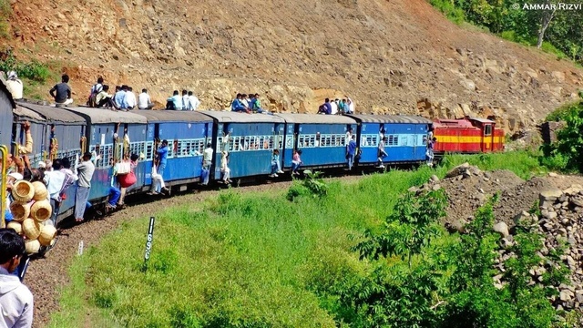 Train No 58861 Jabalpur - Balaghat N.G. passenger negotiating on the Curve before Shikara on Balaghat - Jabalpur Section (Ammar 