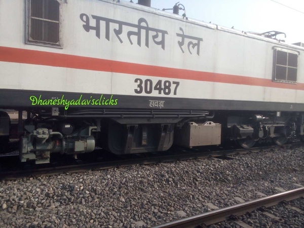 12332 JAT HWH Himgiri sf exp arrived Yamuna nagar with HOG WAP-7 of HWH #30487 (DHANESH YADAV)