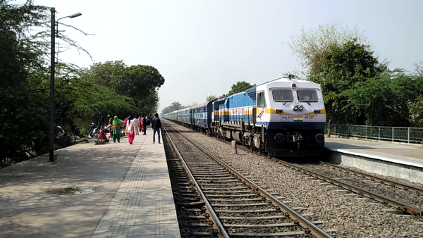 Screenshot_2017-03-11-19-25-18-861_com.miui.videoplayer