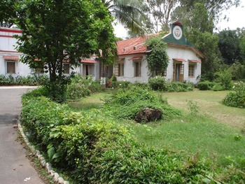 BNR_hotel_Ranchi_entrance.jpg