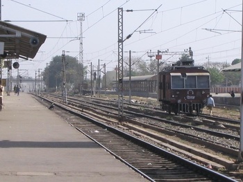 purulia - platform 3 adra end with view of a inspection car.jpg