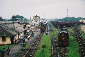 Badarpur Jn fills up when the Hill Section is closed