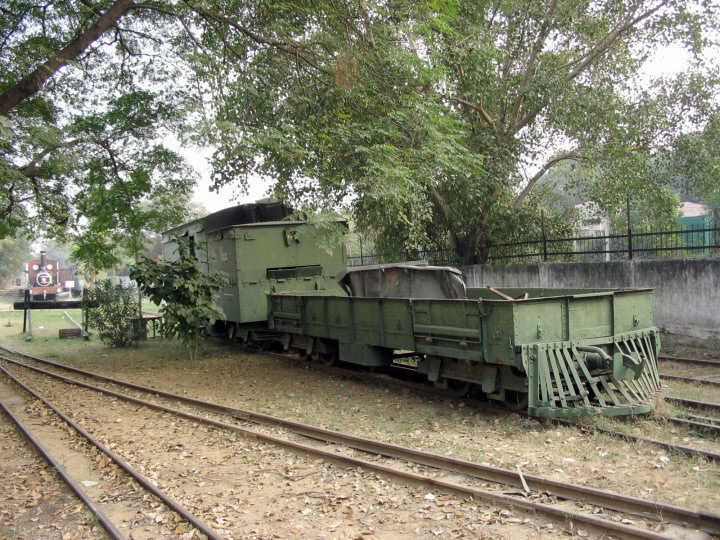 ARMOURED_TRAIN_NRM_20051127.JPG