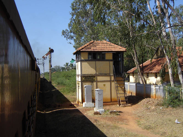 Signal cabins & station buildings on this branch line were built in the traditional architectural style