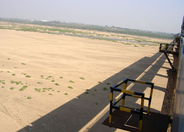tamilnaduexp_05012006_ramagundam_dryriver