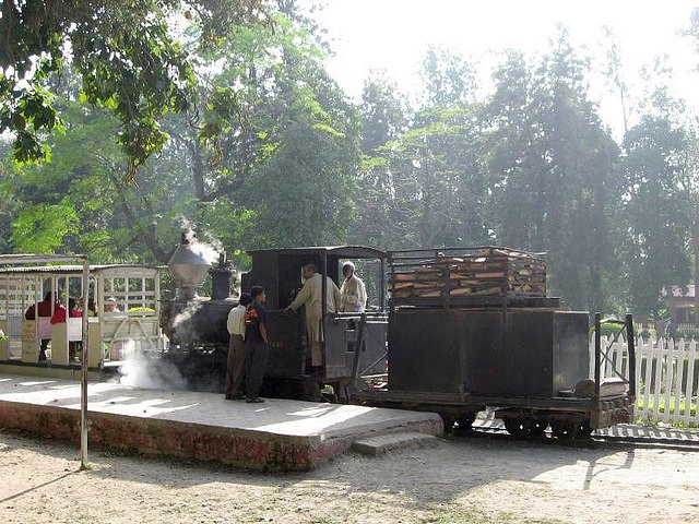 	Tourist excursion train at Changa Manga. Photo by Tauseef Ravian, 2006.