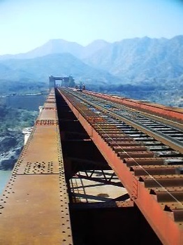View of Attock Bridge railway line, 2004