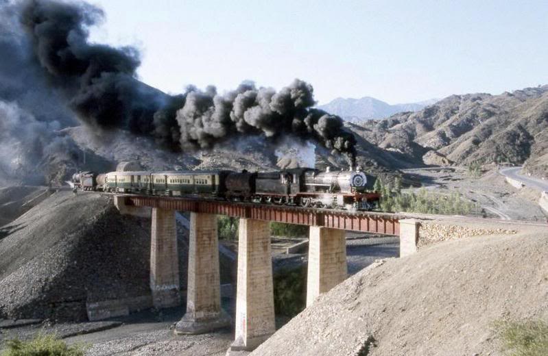 Train on the lower bridge of the Khyber railway. Photo by Roland Ziegler, 1996.
