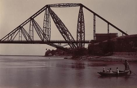 View of Lansdowne bridge