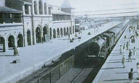 0530 Passenger arriving at Karachi from Kotri, 1900
