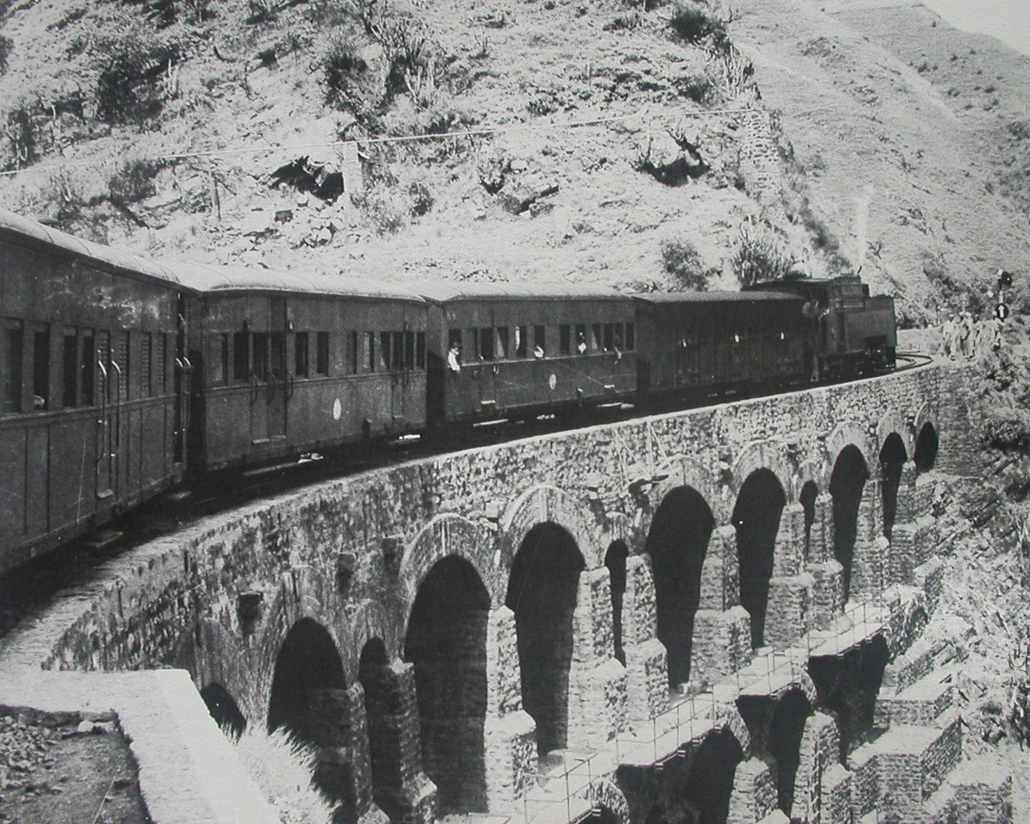 Train on bridge, Kalka-Shimla railway line, 1917
