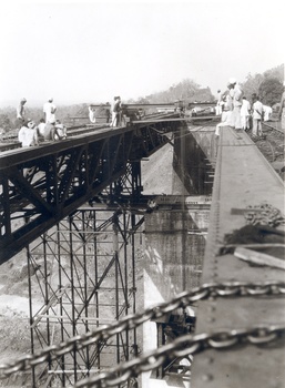 Unidentified Bridges 032